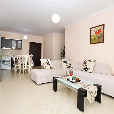 Oslo 4 With Private Parking Влёра